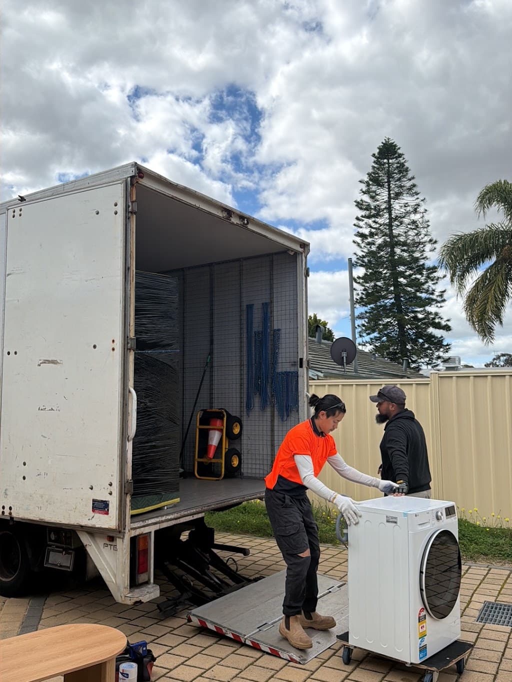 Awesome Mate Removals
