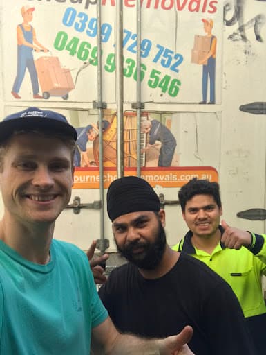 Melbourne Cheap Removals - Office and House Movers | Removalists — Customer photo