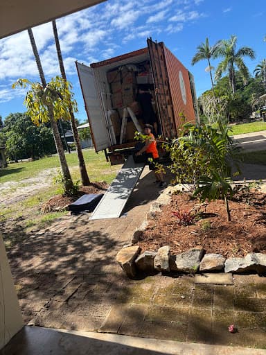 GOLD COAST MOVES / Interstate Backloading Furniture Removals — Customer photo