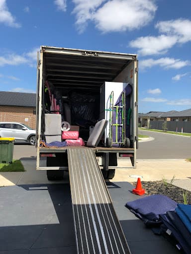 HOMEMOVE REMOVALISTS & STORAGE MELBOURNE — Customer photo