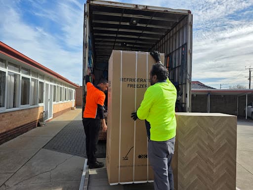 Rmoverz – Adelaide Furniture Removalists & Movers — Customer photo